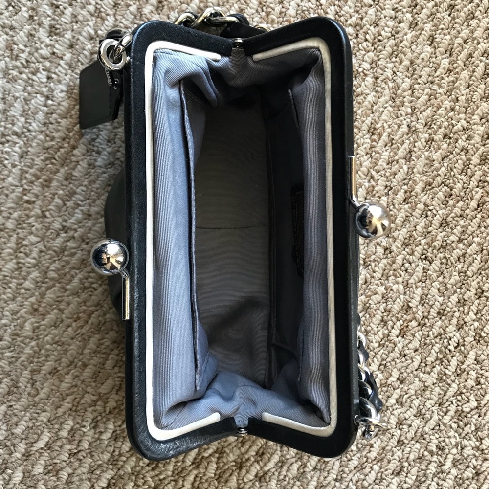 Coach - Kisslock shoulder bag